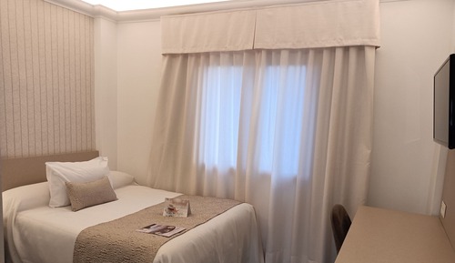 Economy Room