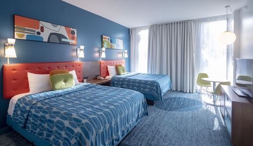Mobility Accessible Volcano Bay View Standard Room, w/ADA tub (Includes Early Park Admission*)