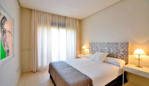 Luxury Apartment, 3 Bedrooms (3 Bathrooms - 6 Adults)