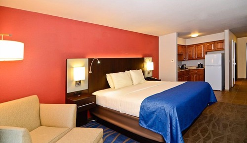 Studio, 1 King Bed, Kitchenette