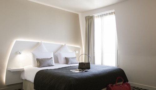 Privilege, Room, Multiple Beds