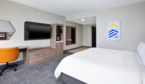 Standard Room, 1 King Bed