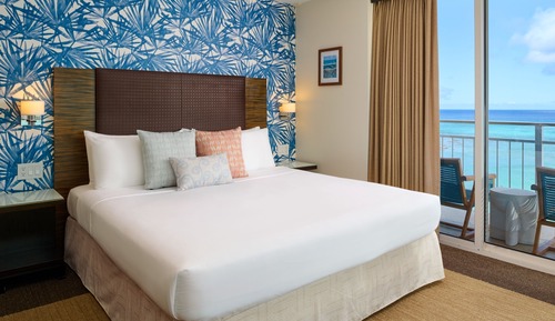 Junior Suite (Oceanfront View, with Bath Grab Bars)