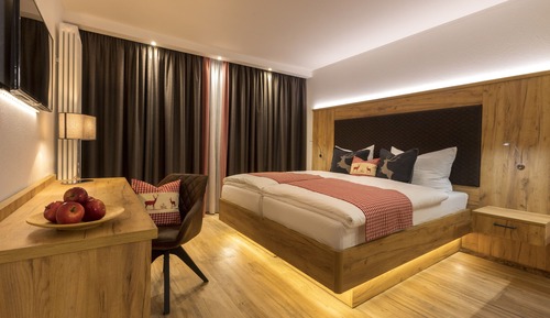 Deluxe Double Room, 1 Double Bed, Accessible, Valley View