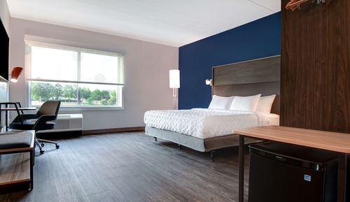 Room, 1 King Bed, Accessible, Bathtub