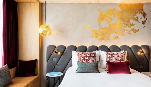 Room, 1 Queen Bed (La Galerie)