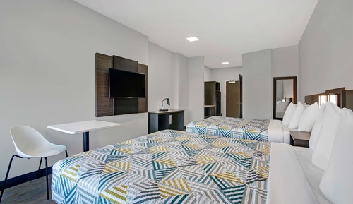 Deluxe Room, 2 Queen Beds, Non Smoking, Kitchenette