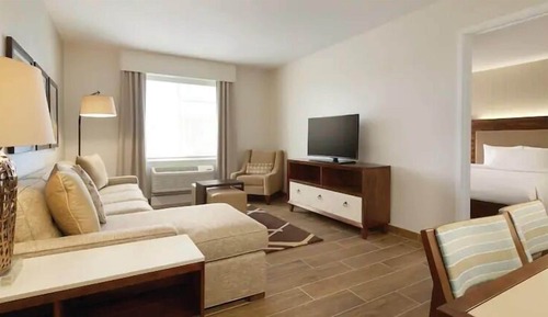 Suite, 1 King Bed, Accessible, Non Smoking (Roll-In Shower)