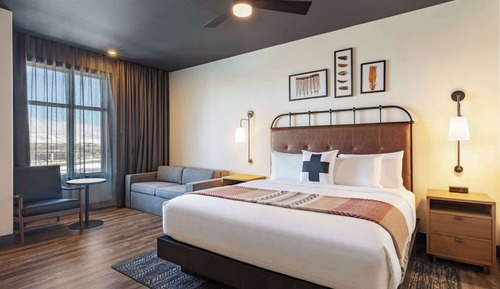 Junior Suite, 1 King Bed, Non Smoking