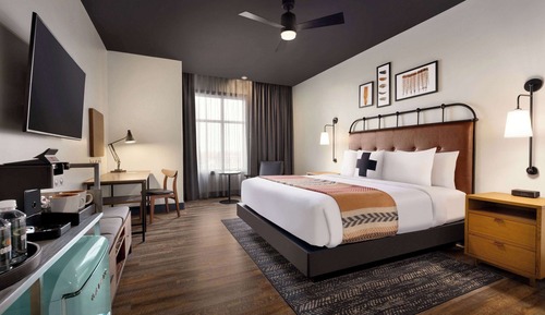 Room, 1 King Bed, Non Smoking