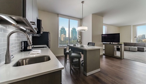 Suite, 1 Bedroom, 2 Queen Beds, Bathtub (Kitchen)