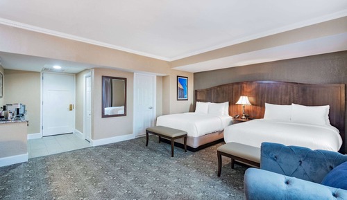 Room, 2 Queen Beds, Non Smoking, City View