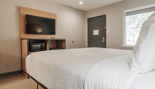 Studio, 1 King Bed, Non Smoking
