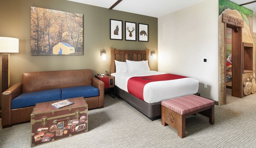 Suite (Wolf Den)