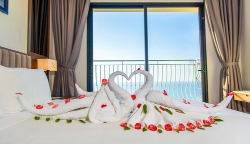 Suite Oceanview with Balcony