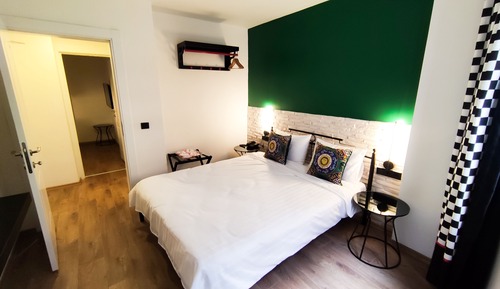 Family Room, 2 Bedrooms