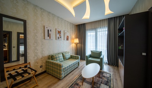 Suite, 1 Bedroom (Top Floor)