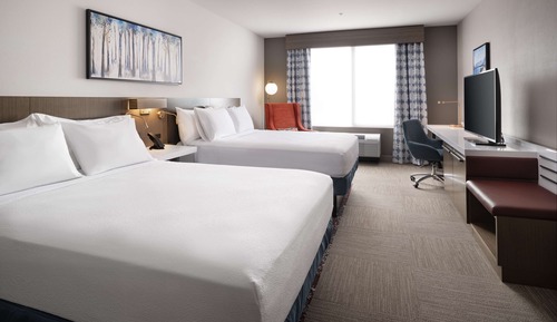 Room, 2 Queen Beds, Accessible (Roll-In Shower)