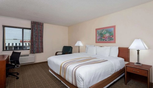 Superior Studio Suite, 1 King Bed, Non Smoking