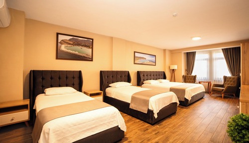 Deluxe Quadruple Room