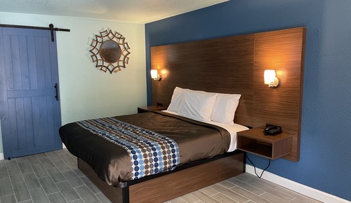 Deluxe Single Room