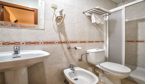 City Triple Room