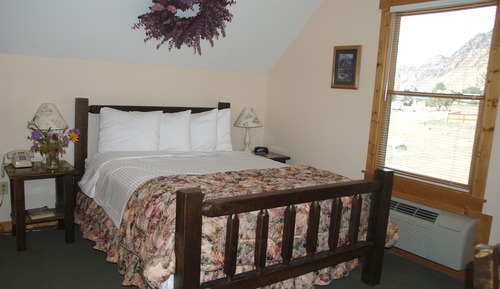 Room, Private Bathroom (Northern Lights Room)