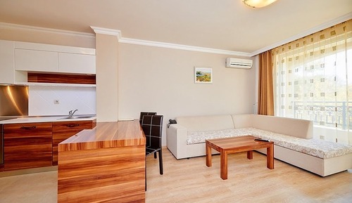 Luxury Studio, 1 Bedroom, Park View, Garden Area