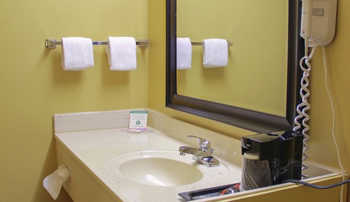 Deluxe Room, 2 Queen Beds, Non Smoking