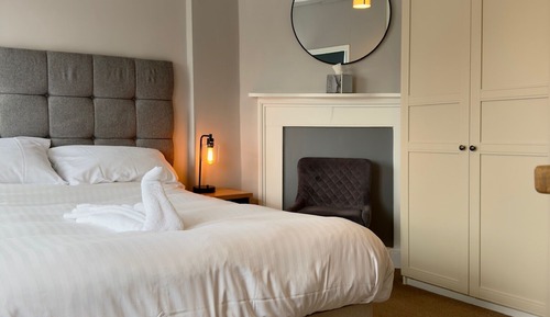 Standard Double Room, Ensuite (River view)