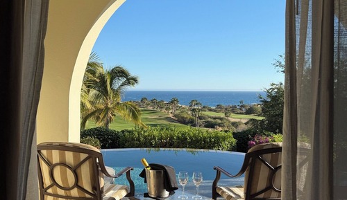 Junior Suite Swim Out Ocean View King