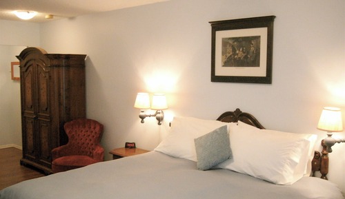 Economy Room