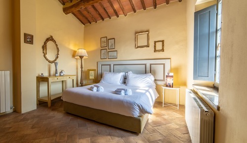 Romantic Apartment, 1 Bedroom, Fireplace, Vineyard View