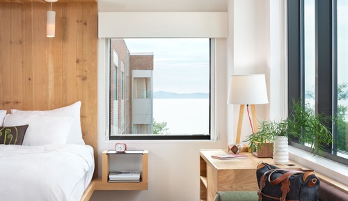 Standard Room, 1 King Bed