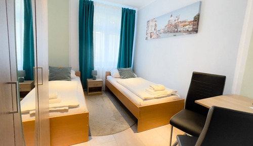 Basic Twin Room, Shared Bathroom