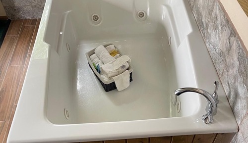 Exclusive Room, 1 King Bed, Jetted Tub