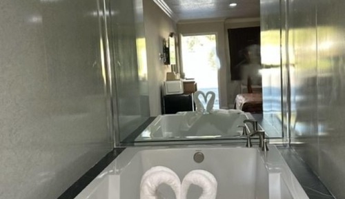 Honeymoon Room