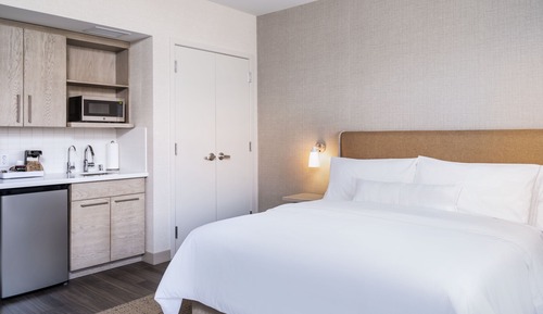 Standard Room, 1 King Bed, Non Smoking