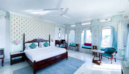 Suite Room With Lake View