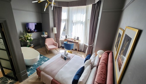 Luxury Room