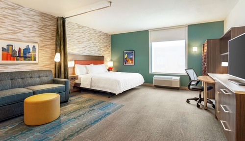 Studio, 1 King Bed, Accessible (Roll-In Shower)