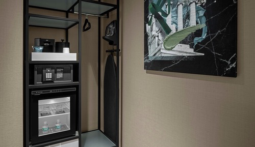 Room, 1 King Bed, Balcony (Mobility Accessible, Roll-in Shower)