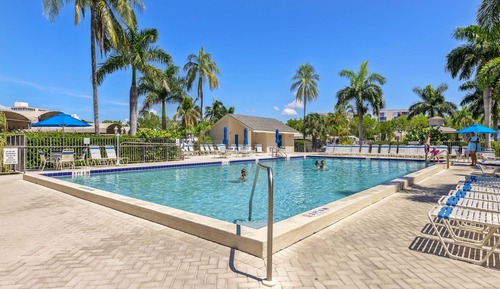 Condo (2 Bedrooms)