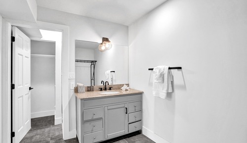 Apartment, 1 Bedroom (8 - 1.5 Bathrooms)