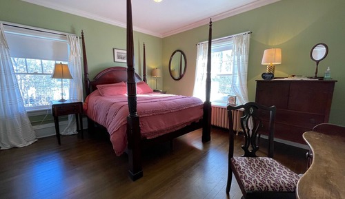 Honeymoon Room, Garden View