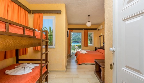 Standard Quadruple Room