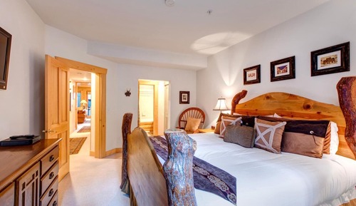 Condo (2 Bedrooms)
