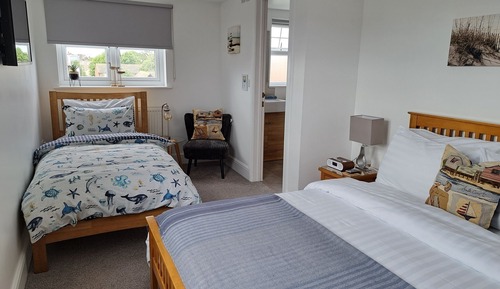 Superior Triple Room, Ensuite, Partial Sea View