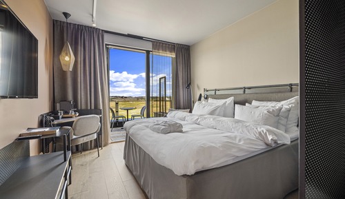 Superior Room, 1 King Bed, Balcony