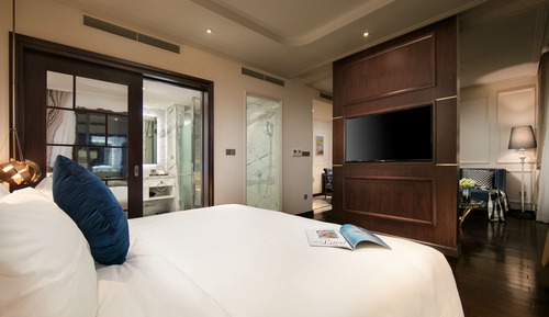 Anatole Balcony Suite